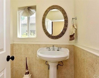1736 Vistillas Road - Photo Thumbnail 14
