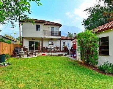 1736 Vistillas Road - Photo Thumbnail 29