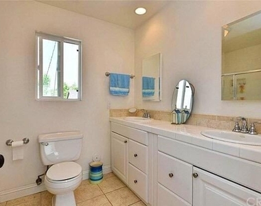 1736 Vistillas Road - Photo Thumbnail 19