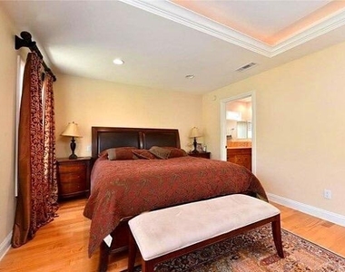 1736 Vistillas Road - Photo Thumbnail 17