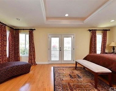1736 Vistillas Road - Photo Thumbnail 16