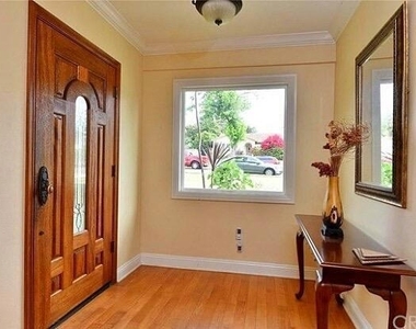 1736 Vistillas Road - Photo Thumbnail 3