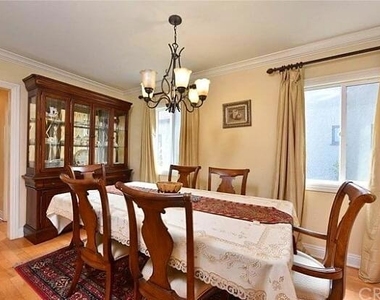 1736 Vistillas Road - Photo Thumbnail 12
