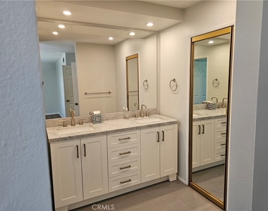 25825 Southbrook - Photo Thumbnail 12