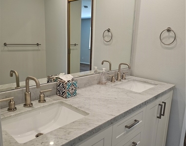 25825 Southbrook - Photo Thumbnail 13