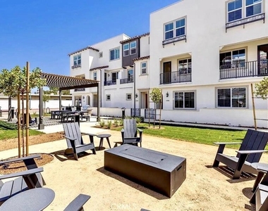 1311 Yannis Ct - Photo Thumbnail 16