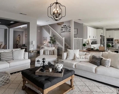 7221 Spumante Court - Photo Thumbnail 5