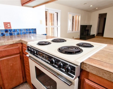 64337 Doral Drive - Photo Thumbnail 5