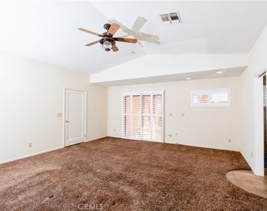 64337 Doral Drive - Photo Thumbnail 18
