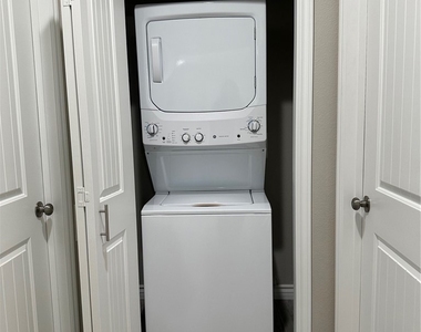 16437 Juniper Street - Photo Thumbnail 11