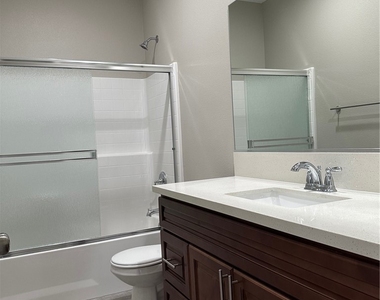 16437 Juniper Street - Photo Thumbnail 9