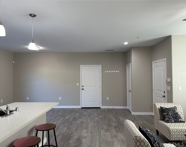 16437 Juniper Street - Photo Thumbnail 14
