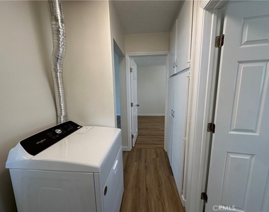 4754 Grace Avenue - Photo Thumbnail 5