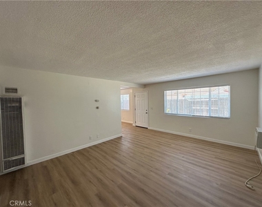 4754 Grace Avenue - Photo Thumbnail 11