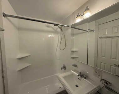 Avenue B - Photo Thumbnail 6