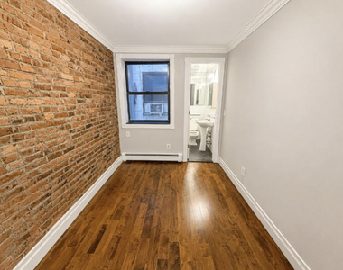 Avenue B - Photo Thumbnail 7