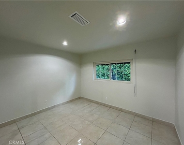 3132 Estado Street - Photo Thumbnail 21