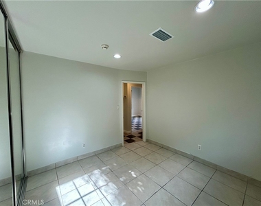 3132 Estado Street - Photo Thumbnail 20