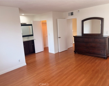 2519 Kansas - Photo Thumbnail 16