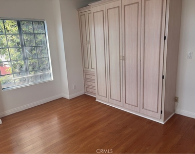 2519 Kansas - Photo Thumbnail 21