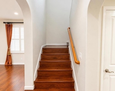 2103 Maidenhair Way - Photo Thumbnail 22