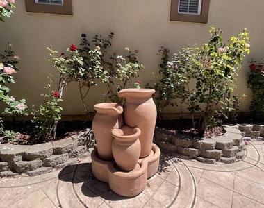 2103 Maidenhair Way - Photo Thumbnail 17