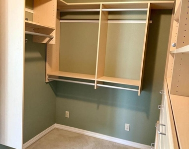 365 Bellflower Dr - Photo Thumbnail 19