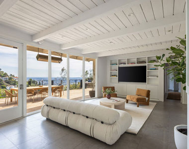 1568 Viewsite Drive - Photo Thumbnail 3