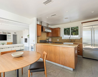 1568 Viewsite Drive - Photo Thumbnail 12