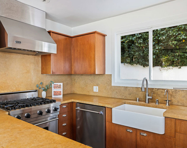 1568 Viewsite Drive - Photo Thumbnail 13