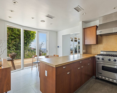1568 Viewsite Drive - Photo Thumbnail 14