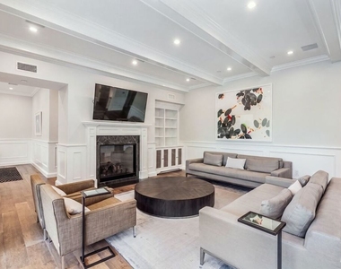 4800 Zelzah Avenue - Photo Thumbnail 22