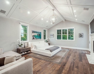 4800 Zelzah Avenue - Photo Thumbnail 33