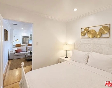 1028 12th Street - Photo Thumbnail 15