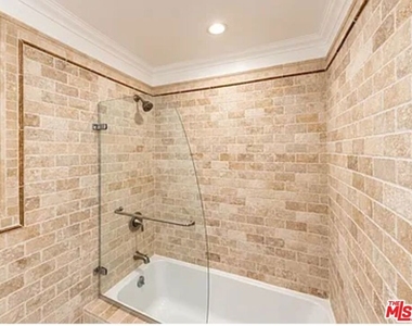 1028 12th Street - Photo Thumbnail 14