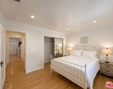 1028 12th Street - Photo Thumbnail 9
