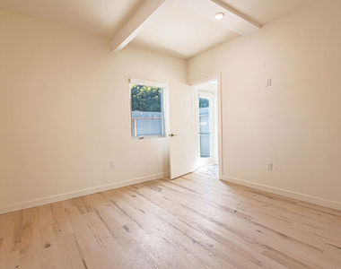 7273 Birdview Avenue - Photo Thumbnail 4