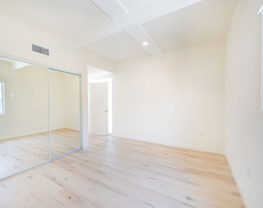 7273 Birdview Avenue - Photo Thumbnail 6