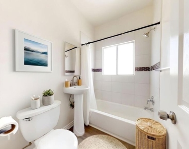738 New Hampshire Avenue - Photo Thumbnail 3