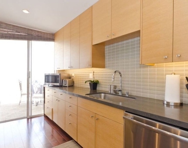 7250 Franklin Avenue - Photo Thumbnail 23