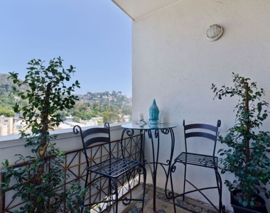 7250 Franklin Avenue - Photo Thumbnail 37