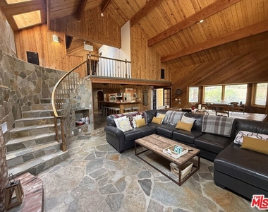 1196 Willow Lane - Photo Thumbnail 1