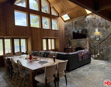 1196 Willow Lane - Photo Thumbnail 5