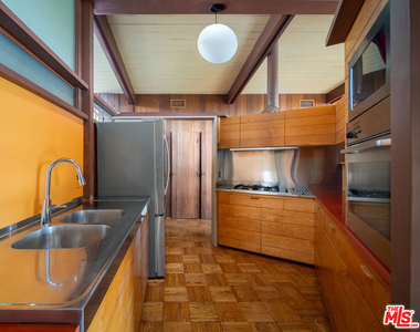 12421 Deerbrook Lane - Photo Thumbnail 5