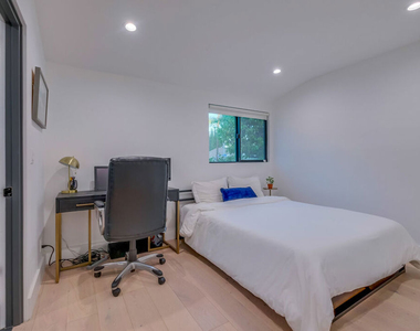 5715 Corteen Place - Photo Thumbnail 15