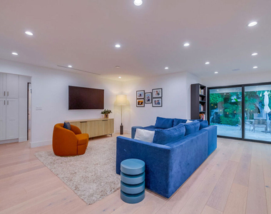 5715 Corteen Place - Photo Thumbnail 4