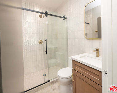 593 E 9th Street - Photo Thumbnail 13