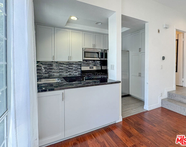 1733 Malcolm Avenue - Photo Thumbnail 2