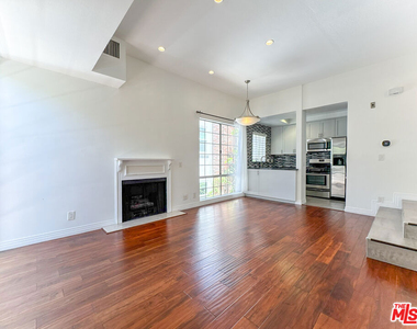 1733 Malcolm Avenue - Photo Thumbnail 5