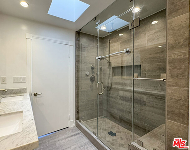 1733 Malcolm Avenue - Photo Thumbnail 14